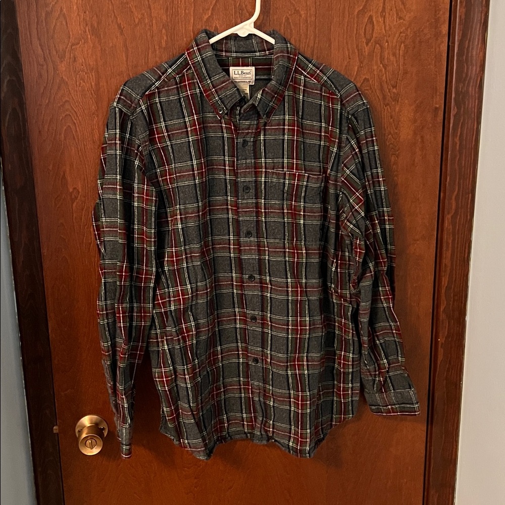LL Bean Men's Casual Flannel Shirt - Gray and Red